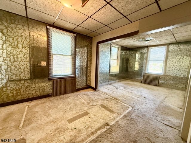 172 Sparta Ave, Newton Town, NJ 07860