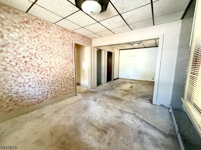 172 Sparta Ave, Newton Town, NJ 07860