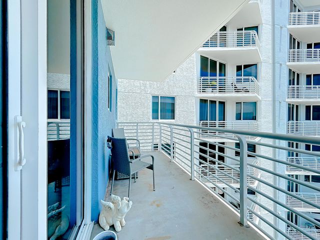 1551 N Flagler Drive 1212, West Palm Beach, FL 33401