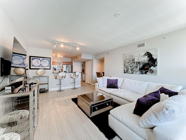 1551 N Flagler Drive 1212, West Palm Beach, FL 33401