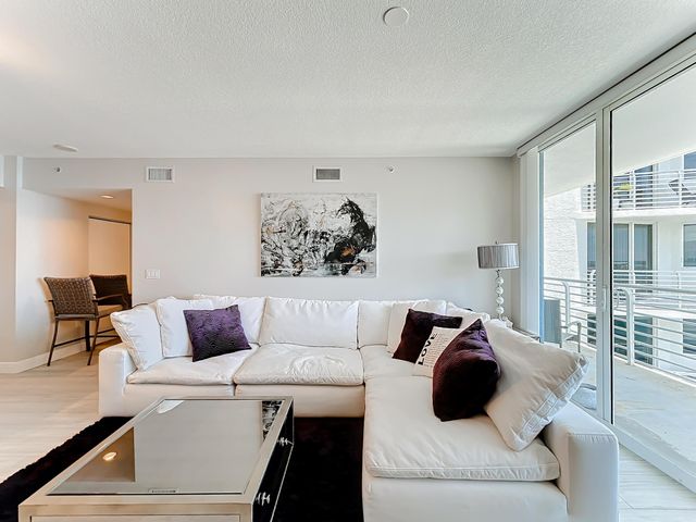 1551 N Flagler Drive 1212, West Palm Beach, FL 33401