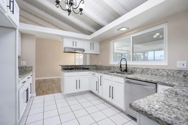 6732 JACKSON DR, San Diego, CA 92119