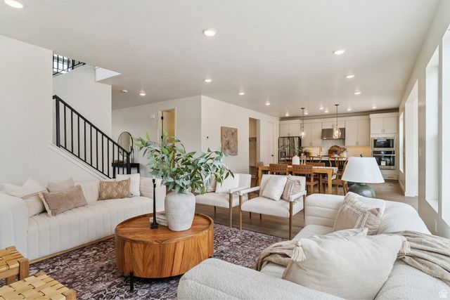 1252 E LARKSPUR WAY, Layton, UT 84040