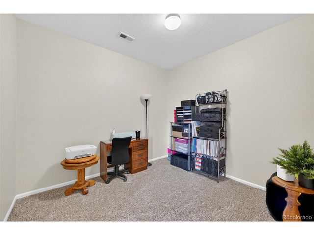 5255 Memphis St 8-806, Denver, CO 80239