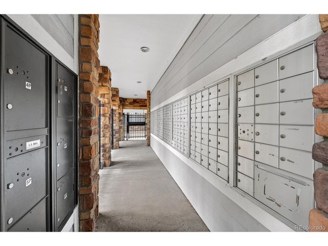 5255 Memphis St 8-806, Denver, CO 80239