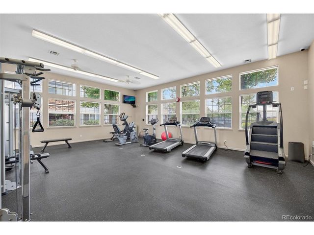 5255 Memphis St 8-806, Denver, CO 80239