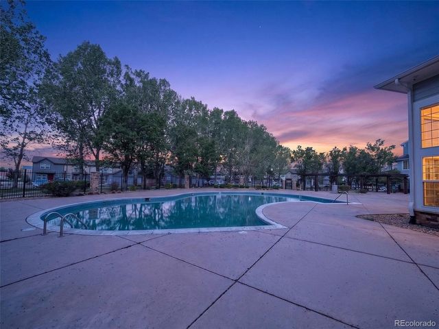 5255 Memphis St 8-806, Denver, CO 80239