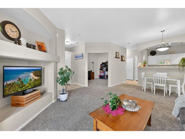 5255 Memphis St 8-806, Denver, CO 80239
