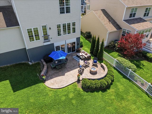15 TALLGRASS PATH, Lancaster, PA 17602