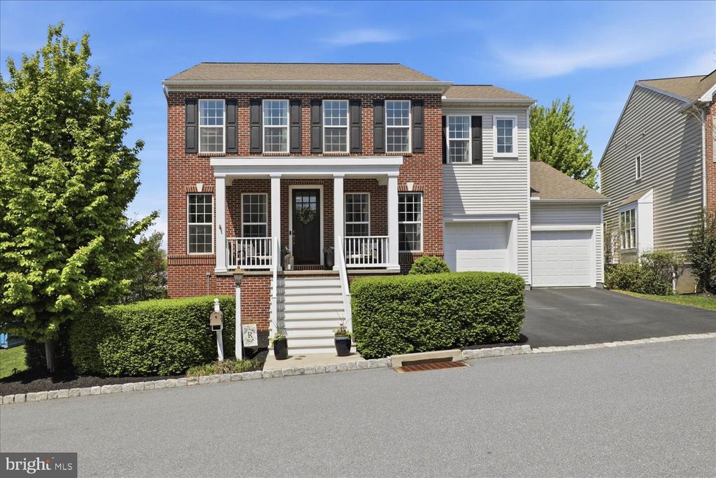 15 TALLGRASS PATH, Lancaster, PA 17602