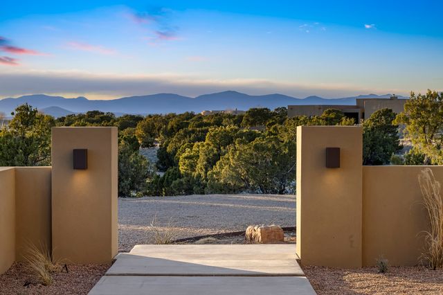 6 Shaman, Santa Fe, NM 87506