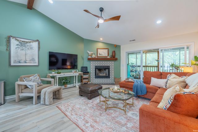 9620 S Bay Pointe Court, Bloomington, IN 47401