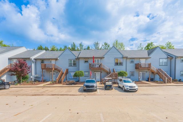9620 S Bay Pointe Court, Bloomington, IN 47401