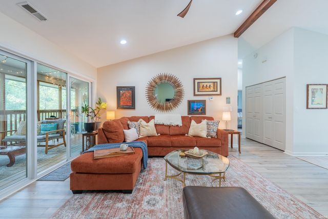 9620 S Bay Pointe Court, Bloomington, IN 47401