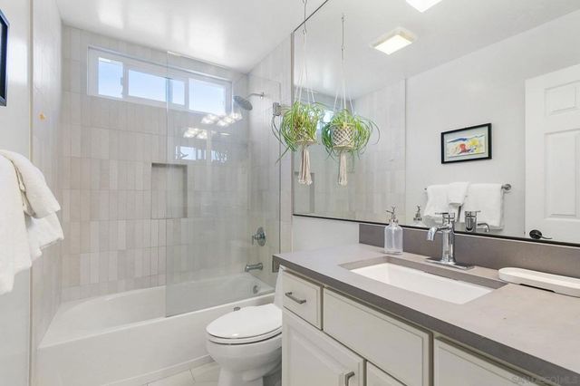 3964 Calgary Ave, San Diego, CA 92122