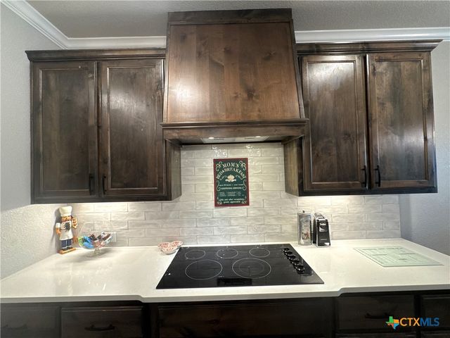 806 Eagle Crest Cove, Salado, TX 76571