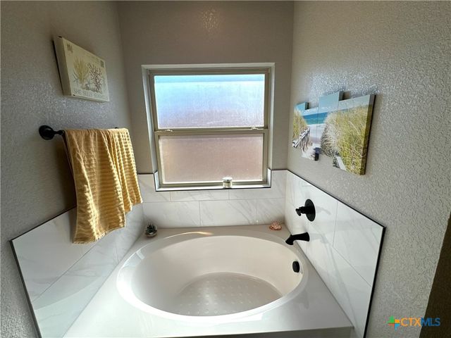 806 Eagle Crest Cove, Salado, TX 76571