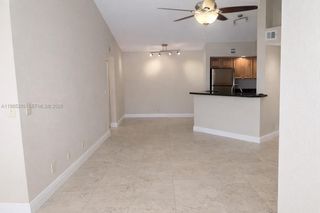 3410 N Pinewalk Drive N 827, Margate, FL 33063
