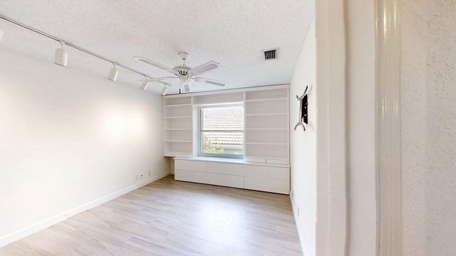 23330 La Vida Way, Boca Raton, FL 33433