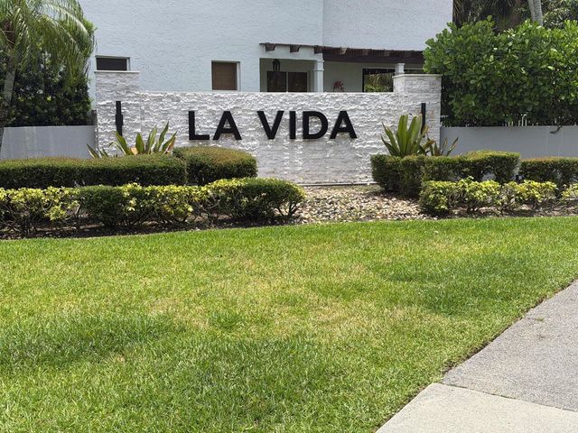 23330 La Vida Way, Boca Raton, FL 33433
