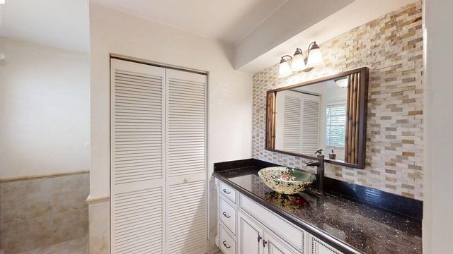 23330 La Vida Way, Boca Raton, FL 33433