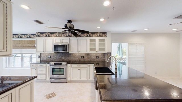 23330 La Vida Way, Boca Raton, FL 33433