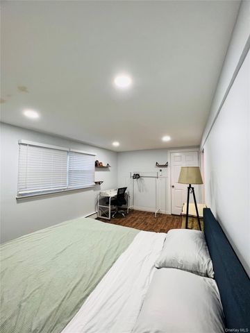 66 Smith Street, Glen Cove, NY 11542