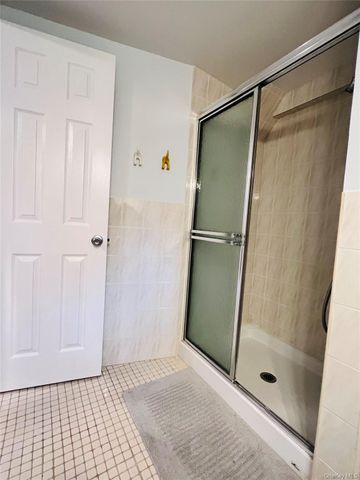 66 Smith Street, Glen Cove, NY 11542