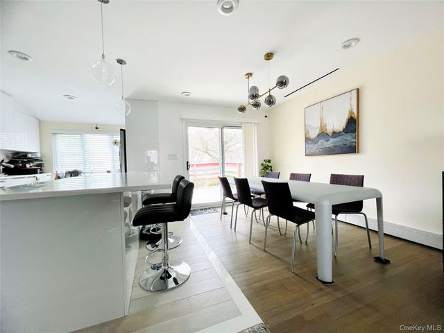 66 Smith Street, Glen Cove, NY 11542