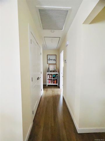 66 Smith Street, Glen Cove, NY 11542