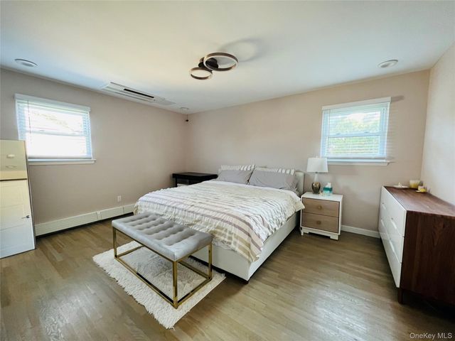 66 Smith Street, Glen Cove, NY 11542