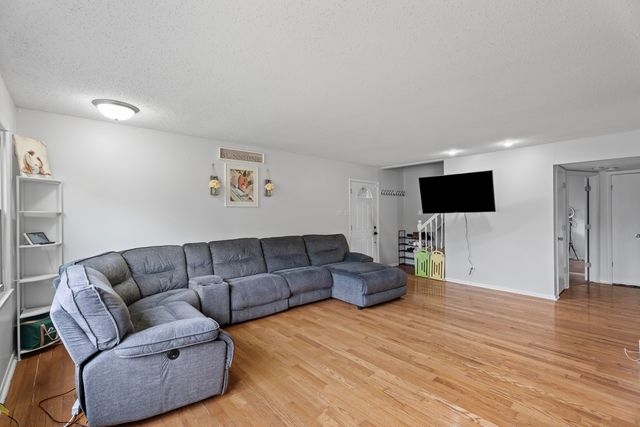 4416 W 123rd Place, Alsip, IL 60803
