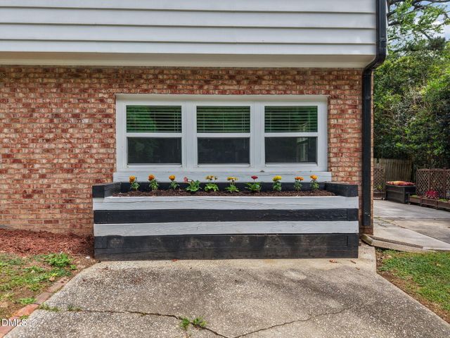 5904 Deblyn Avenue, Raleigh, NC 27612