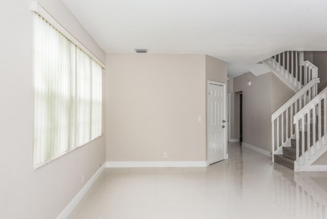 4020 NW 90th Way, Sunrise, FL 33351