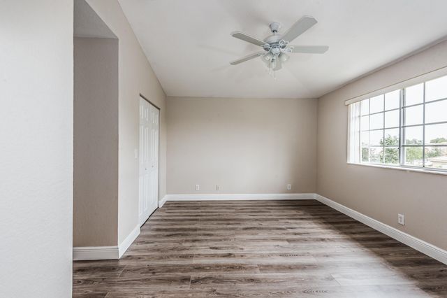4020 NW 90th Way, Sunrise, FL 33351
