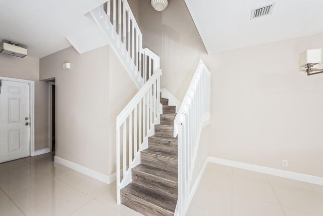 4020 NW 90th Way, Sunrise, FL 33351