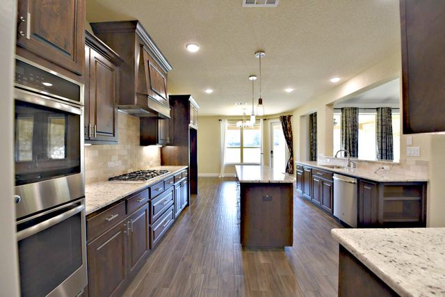 2621 Greatwood TRL, Leander, TX 78641