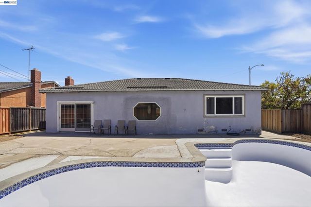 35950 Wellington Pl, Fremont, CA 94536