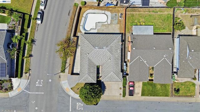 35950 Wellington Pl, Fremont, CA 94536