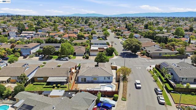 35950 Wellington Pl, Fremont, CA 94536
