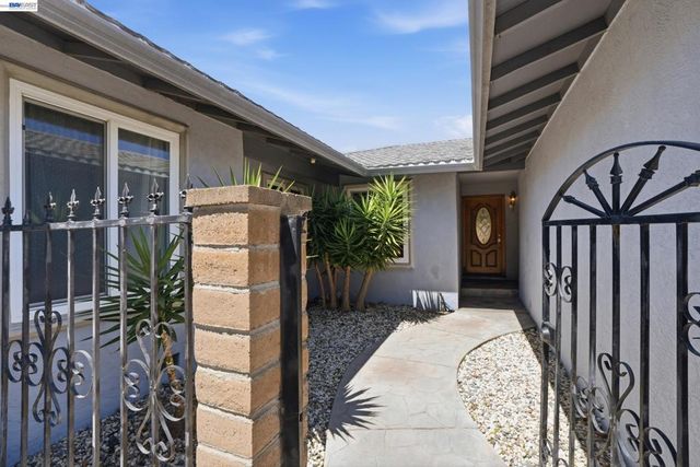35950 Wellington Pl, Fremont, CA 94536