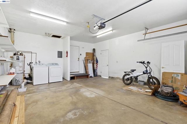 35950 Wellington Pl, Fremont, CA 94536