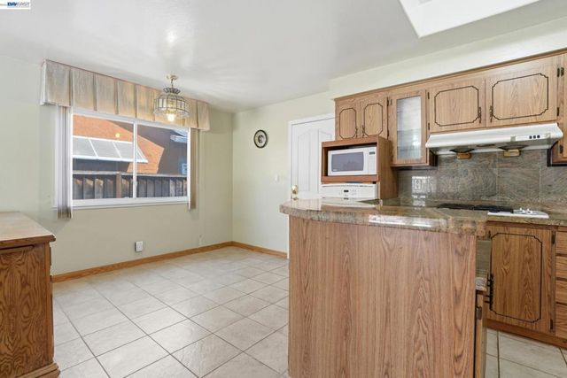 35950 Wellington Pl, Fremont, CA 94536