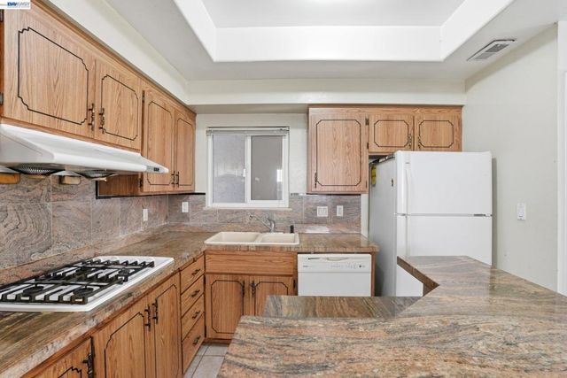 35950 Wellington Pl, Fremont, CA 94536