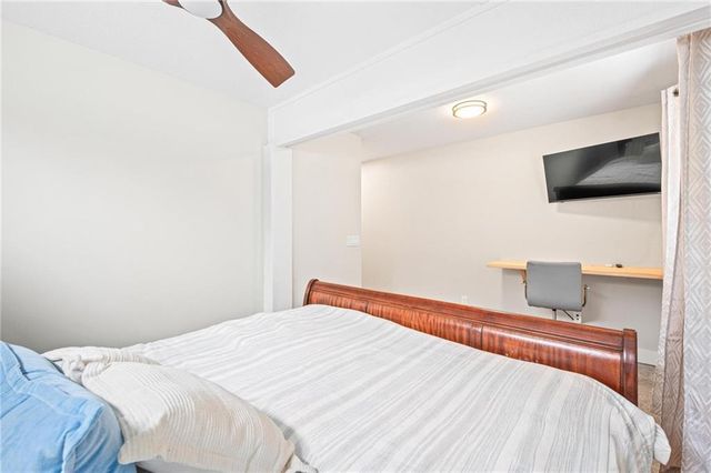 9 W Street, Lake Lotawana, MO 64086