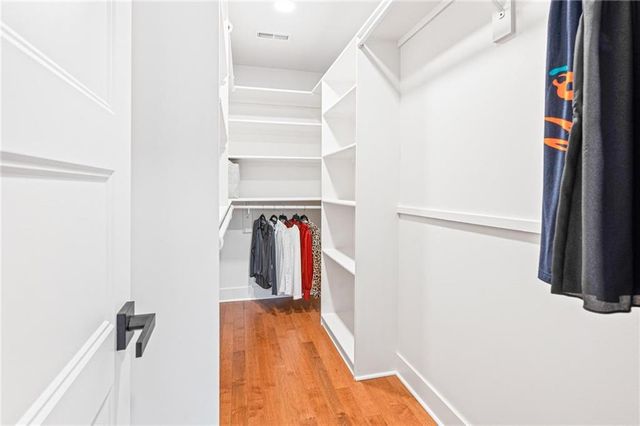 9 W Street, Lake Lotawana, MO 64086