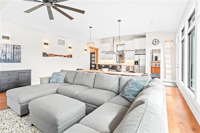 9 W Street, Lake Lotawana, MO 64086