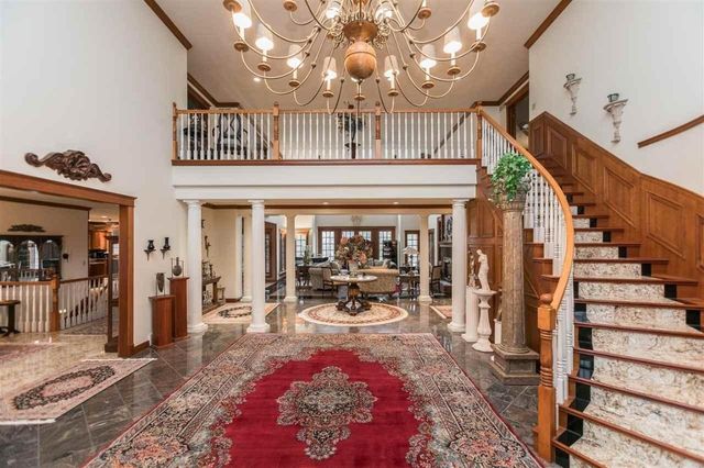 6201 Lakeside Road, Marion, IA 52302