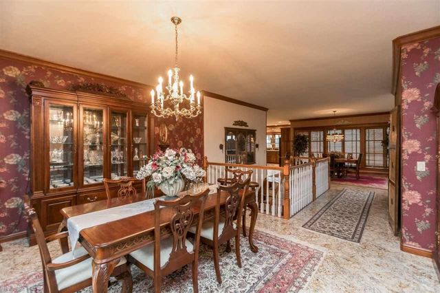 6201 Lakeside Road, Marion, IA 52302