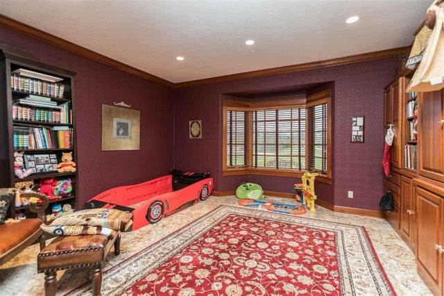 6201 Lakeside Road, Marion, IA 52302